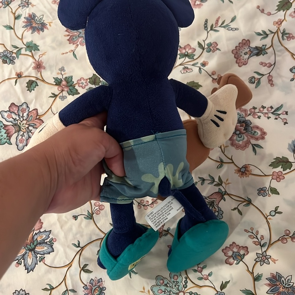 RARE NEW TAG AULANI DISNEY COLORFUL MICKEY MOUSE UKULELE HAWAII SHORTS 11” PLUSH - Picture 3 of 3